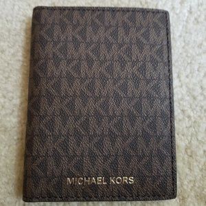 Michale Korrs wallet/passport holder